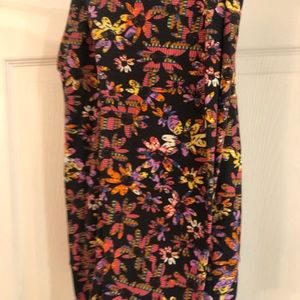 TC2 Lularoe Flower Printed Leggings
